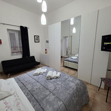 Appartement Domus Ciccio Pompeii - Relax & Free Parking à Scafati Extérieur photo
